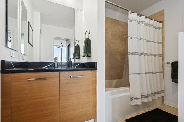 500 W Superior Street 1308, Chicago, IL 60654