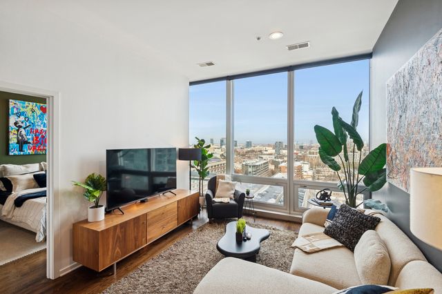 500 W Superior Street 1308, Chicago, IL 60654