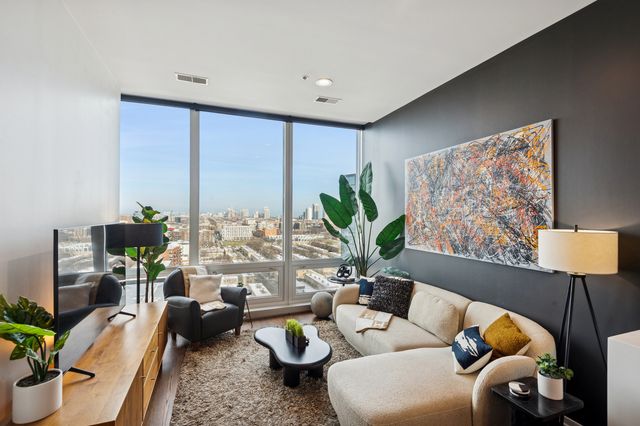 500 W Superior Street 1308, Chicago, IL 60654