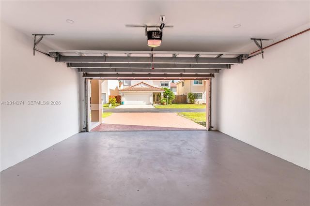 15174 SW 111th St, Miami, FL 33196