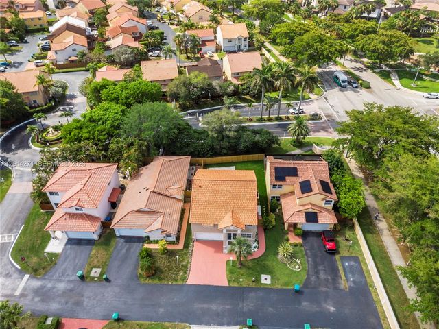 15174 SW 111th St, Miami, FL 33196