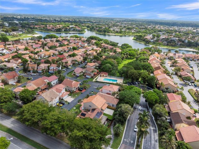 15174 SW 111th St, Miami, FL 33196