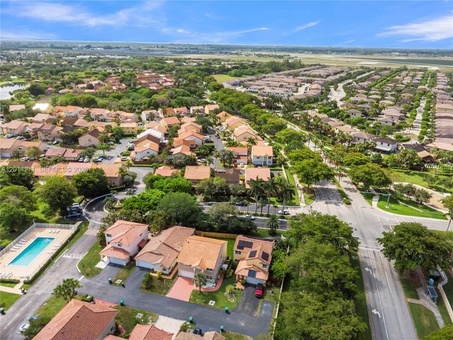 15174 SW 111th St, Miami, FL 33196
