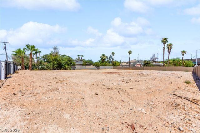 1629 Westwood Drive, Las Vegas, NV 89102