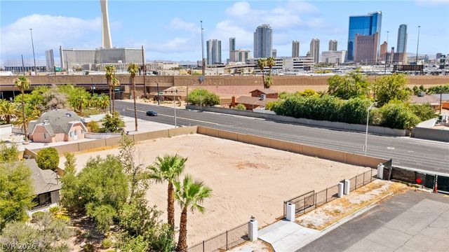 1629 Westwood Drive, Las Vegas, NV 89102