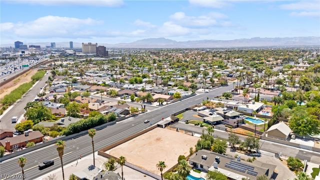1629 Westwood Drive, Las Vegas, NV 89102