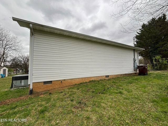 219 Burns St, Alcoa, TN 37701