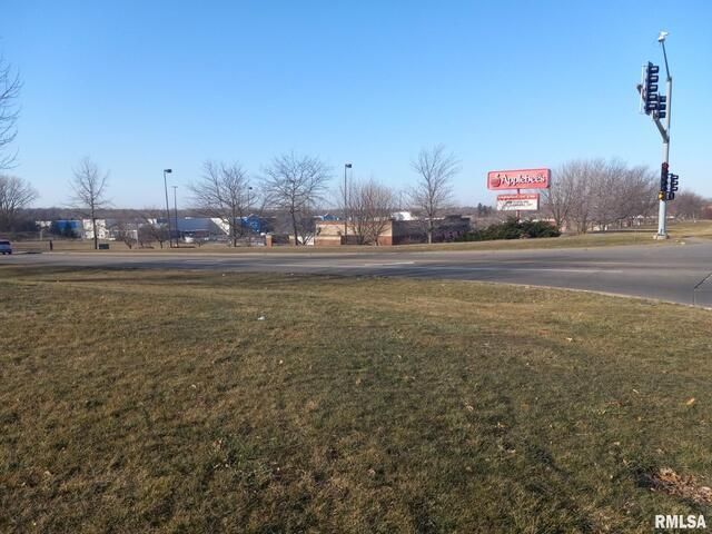 0 West Kimberly Road, Davenport, IA 52806
