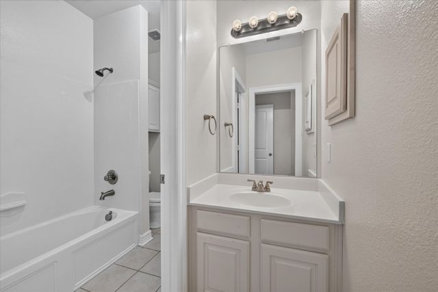 7529 Zinnia Lane, Forest Hill, TX 76140