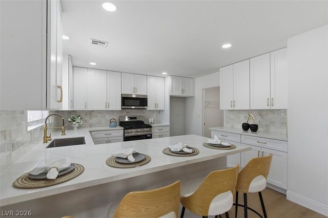 6010 Highland Gardens Drive, North Las Vegas, NV 89031