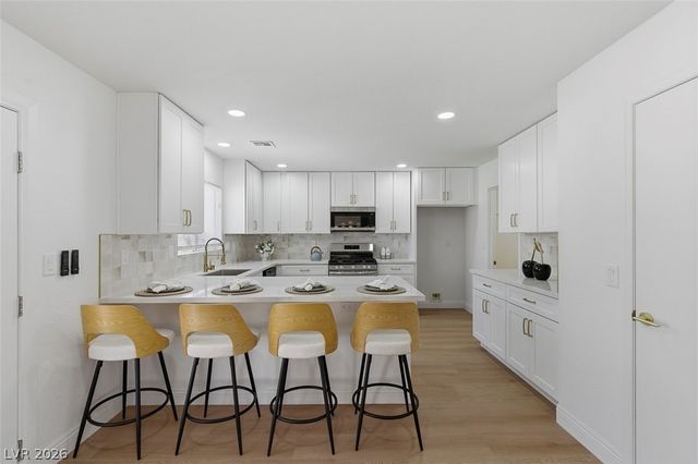 6010 Highland Gardens Drive, North Las Vegas, NV 89031