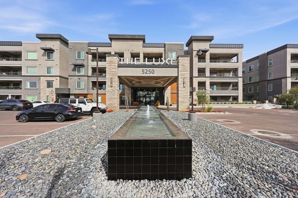 5250 E DEER VALLEY Drive 258, Phoenix, AZ 85054