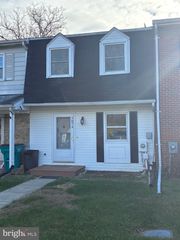 1874 ABBEY LN, Hagerstown, MD 21740