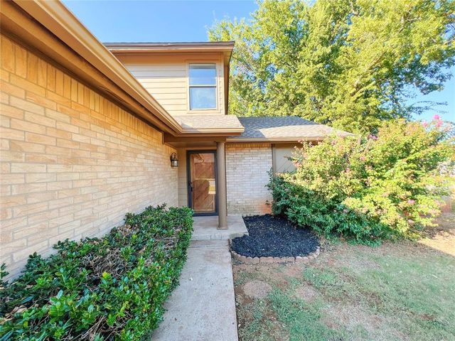 213 Woodbridge Circle, Edmond, OK 73012
