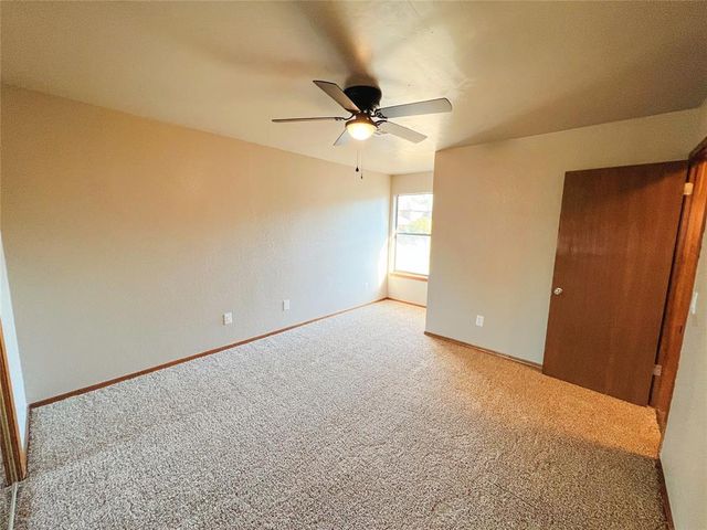 213 Woodbridge Circle, Edmond, OK 73012