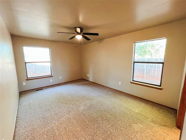 213 Woodbridge Circle, Edmond, OK 73012