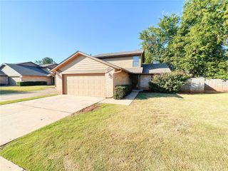 213 Woodbridge Circle, Edmond, OK 73012