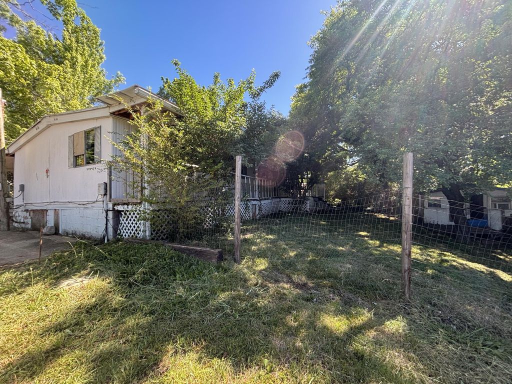 1604 Lamar Street, Athens, TN 37303