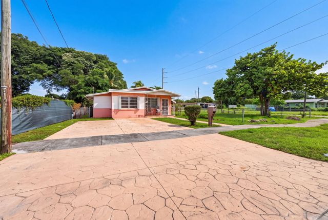 3111 NW 57th Street, Miami, FL 33142
