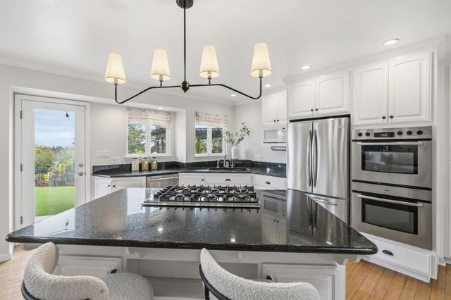 2780 Bromley Drive, San Carlos, CA 94070