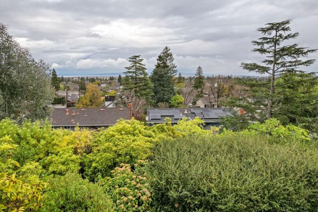 2780 Bromley Drive, San Carlos, CA 94070