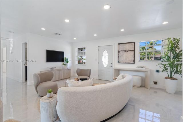 1360 SW 6th Ter, Deerfield Beach, FL 33441