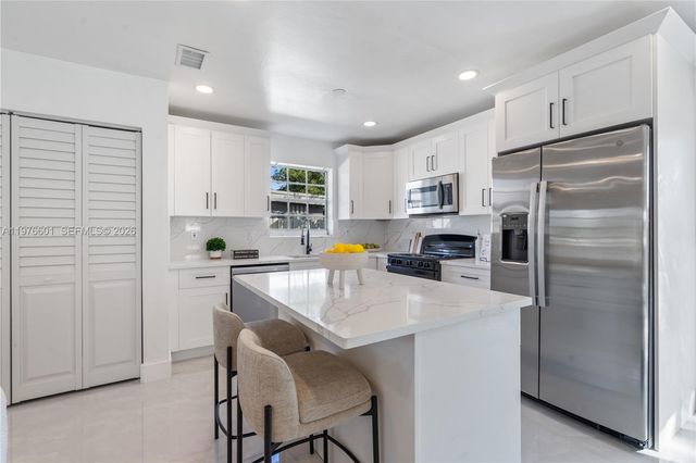 1360 SW 6th Ter, Deerfield Beach, FL 33441