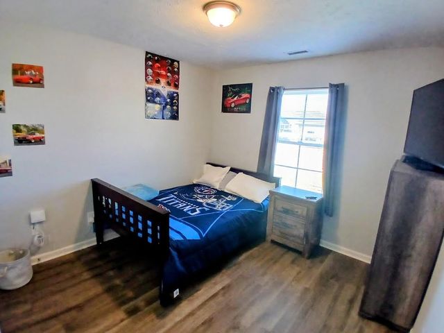 213 Meadowbrook Dr, Shelbyville, TN 37160