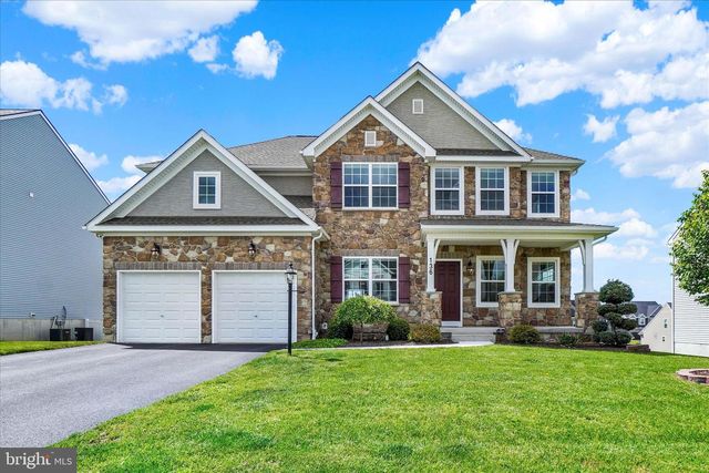 136 VILLAGE RD, Manchester, PA 17345