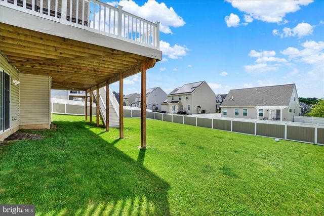 136 VILLAGE RD, Manchester, PA 17345