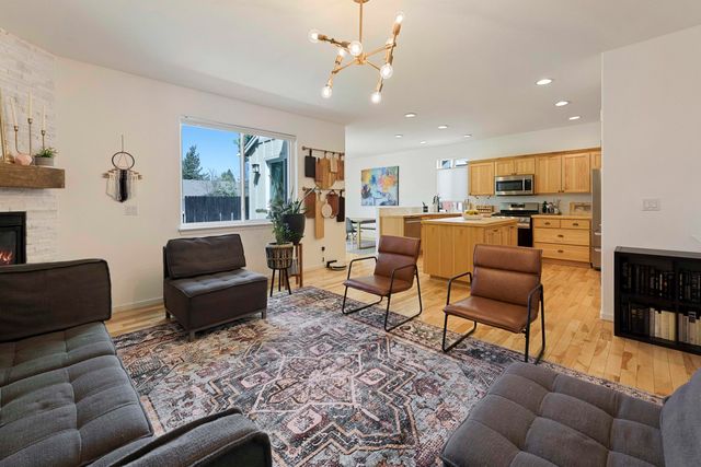 21172 Clairaway Avenue, Bend, OR 97702