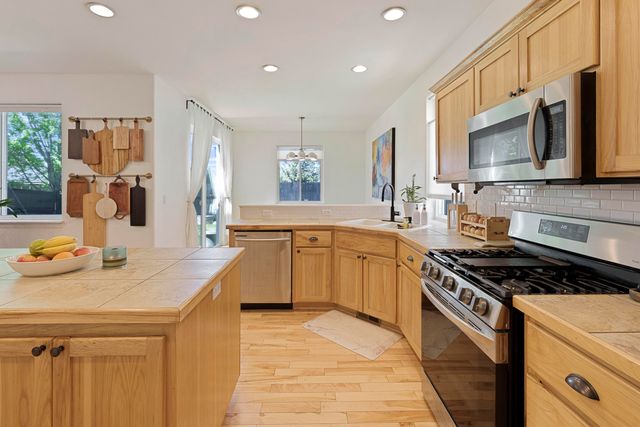 21172 Clairaway Avenue, Bend, OR 97702