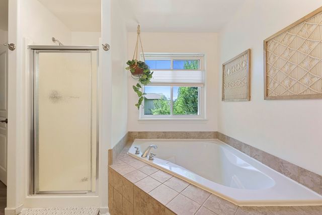 21172 Clairaway Avenue, Bend, OR 97702