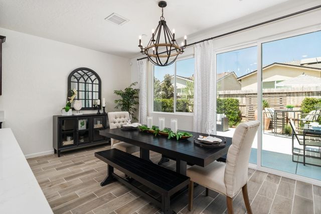 6760 E Carmen Avenue, Fresno, CA 93727