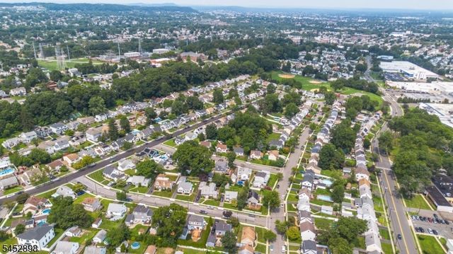 9 Clairmont Rd, Clifton City, NJ 07012