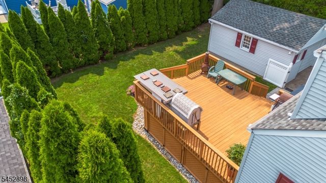 9 Clairmont Rd, Clifton City, NJ 07012