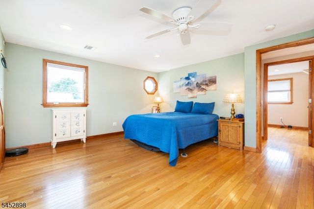 9 Clairmont Rd, Clifton City, NJ 07012