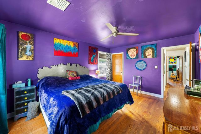 25 S 7th Avenue, Highland Park, NJ 08904