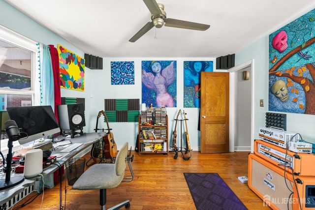 25 S 7th Avenue, Highland Park, NJ 08904