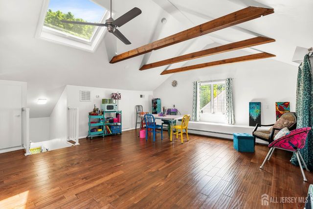 25 S 7th Avenue, Highland Park, NJ 08904