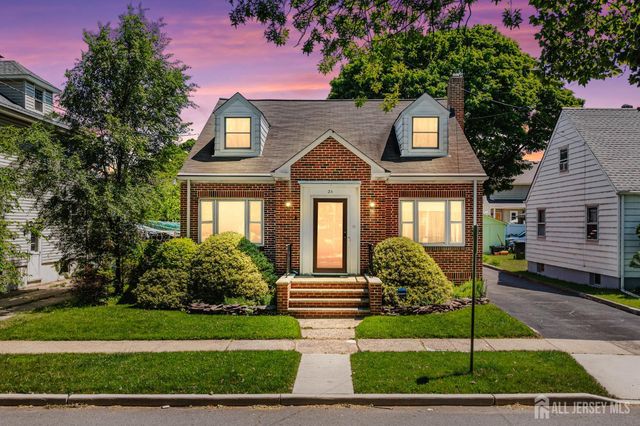 25 S 7th Avenue, Highland Park, NJ 08904