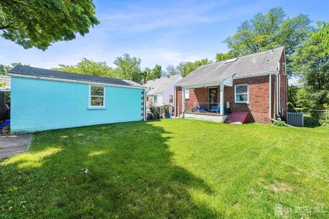 25 S 7th Avenue, Highland Park, NJ 08904