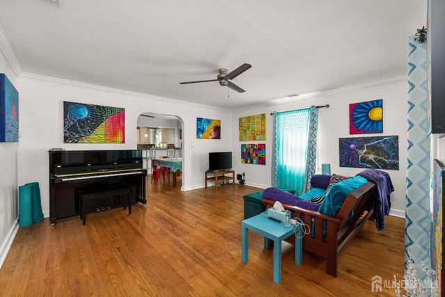 25 S 7th Avenue, Highland Park, NJ 08904