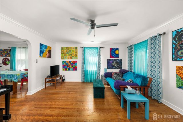25 S 7th Avenue, Highland Park, NJ 08904