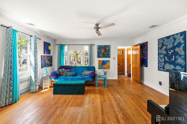 25 S 7th Avenue, Highland Park, NJ 08904
