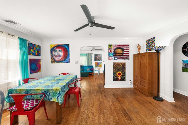 25 S 7th Avenue, Highland Park, NJ 08904