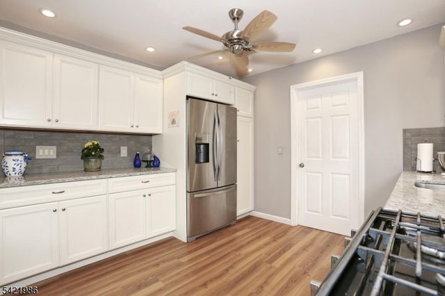 64 Larchmont Dr, West Milford Twp., NJ 07421