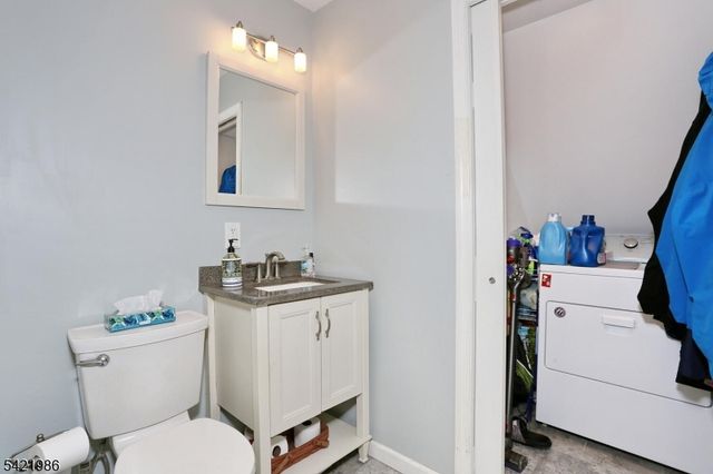 64 Larchmont Dr, West Milford Twp., NJ 07421