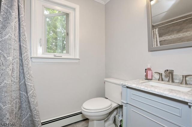 64 Larchmont Dr, West Milford Twp., NJ 07421