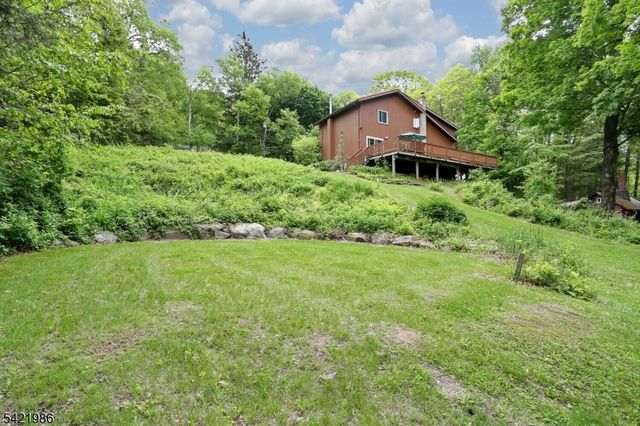 64 Larchmont Dr, West Milford Twp., NJ 07421